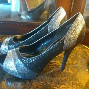Worthington Stillettos Beautiful Black and Silver